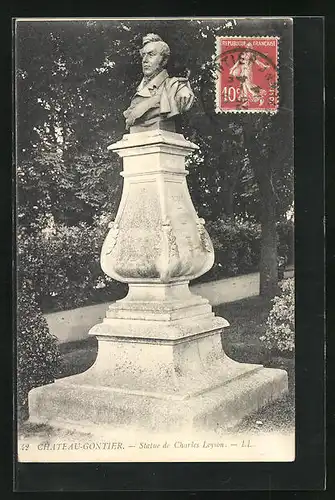 AK Chateau-Gontier, Statue de Charles Loyson