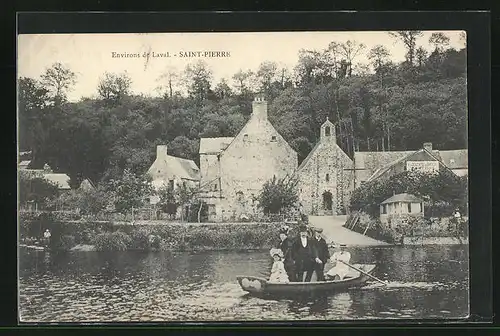 AK Saint-Pierre, Familie im Ruderboot, Ortspartie