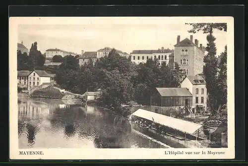 AK Mayenne, L`Hopital vue sur la Mayenne