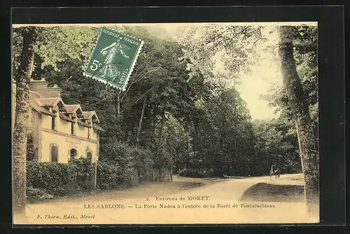 AK Les Sablons, La Porte Nadon à l`entrée de la Forêt de Fontainebleau