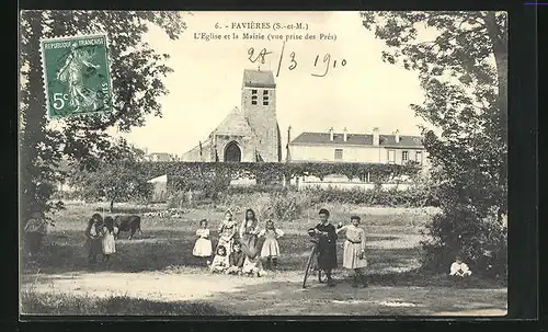 AK Favières, L`Eglise et la Mairie