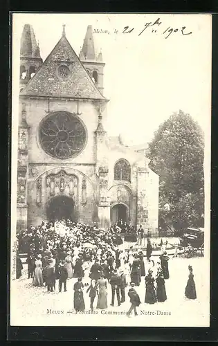 AK Melun, Première Communion à Notre-Dame