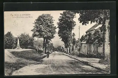 AK Jouarre, Route et le Monument aux Morts