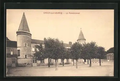 AK Crouy-sur-Ourcq, Le Pensionnat