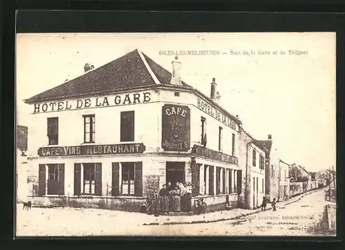 AK Isles-les-Meldeuses, Rue de la Gate et le Hotel de la Gare, de Trilport