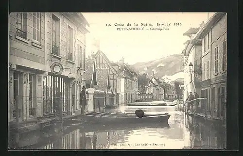 AK Petit-Andely, Crue de la Seine / Hochwasser 1910, Boote auf der überschwemmten Grande Rue