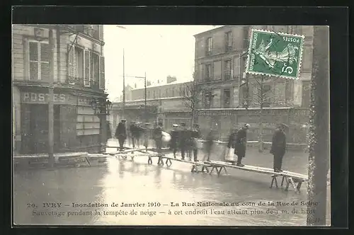 AK Ivry, La Rue Nationale au coin de la Rue de Seine, Hochwasser 1910