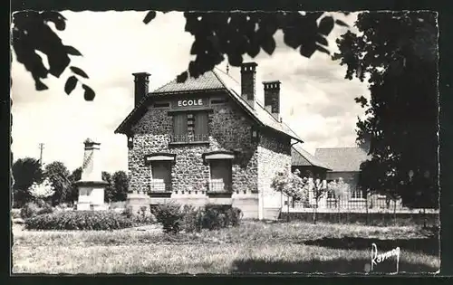 AK Montry, Place des Ecoles