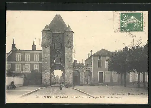 AK Moret-sur-Loing, L`Entrée de la Ville par la Porte de Samois