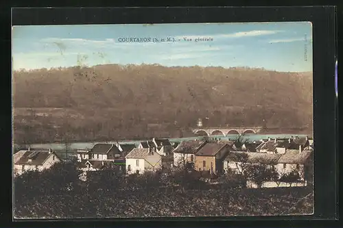 AK Courtaron, Vue générale