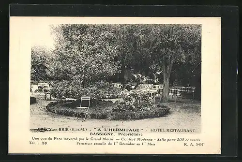 AK Crécy-en-Brie, Hotel-Restaurant A l`Hermitage, Une vue du Parc traversé par le Grand Morin