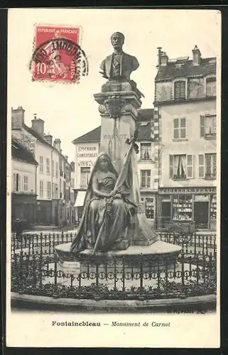 AK Fontainebleau, Monument de Carnot