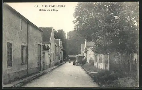 AK Fleury-en-Bière, Entrée du Village