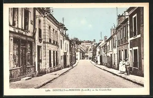 AK Dontilly-en-Montois, La Grande Rue