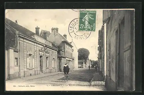 AK Lieusaint, La Mairie, Grande Rue