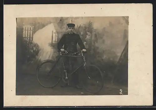 AK Junge mit Fahrrad
