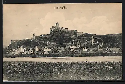 AK Trencin, Ortsansicht mit Burg
