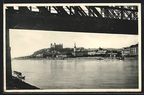 AK Bratislava, Uferpartie mit Brücke