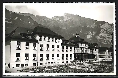 AK Wallenstadt, Krankenhaus mit Gartenanlage