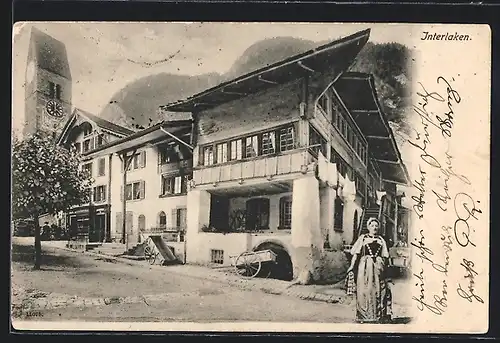 AK Interlaken, Strassenpartie mit Turmuhr