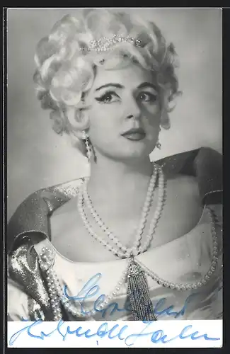 AK Opernsängerin Gertrude Jahn mit Diadem und Perlenkette, mit original Autograph