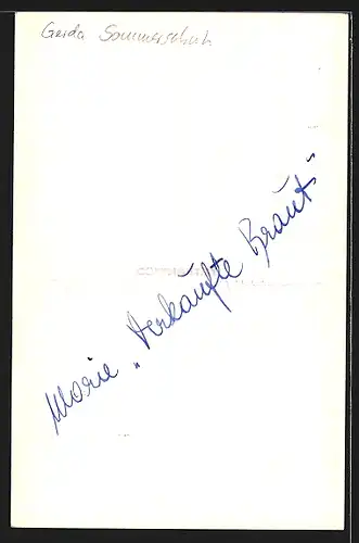 AK Opernsängerin Gerda Sommerschuh mit weissem Kopftuch, mit original Autograph