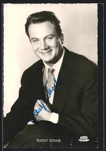 AK Opernsänger Rufolf Schock lächelnd im Anzug mit Krawatte, mit original Autograph