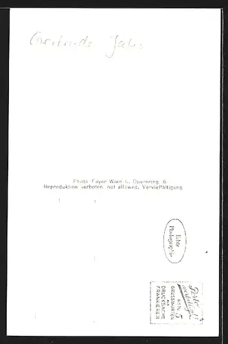 AK Opernsängerin Gertrude Jahn am Lächeln, mit original Autograph