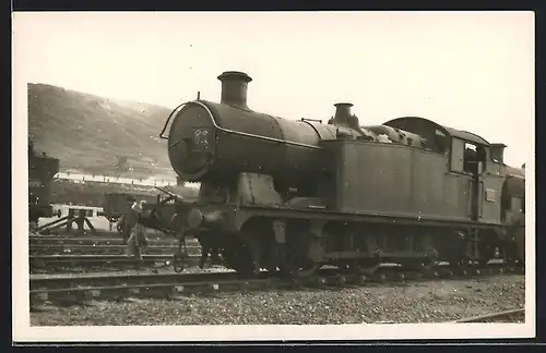 AK Englische Eisenbahn-Lokomotive mit Nr. 5680