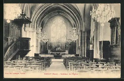 AK Dangu, Intérieur de l'Église