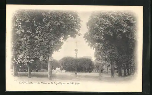 AK Louviers, la Place de la République