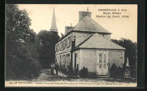 AK Orgeville, Le Presbytére, Premier Groupe de Orphelins de la Commune, 1914