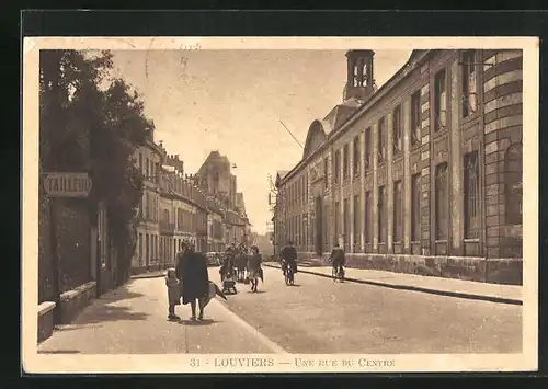 AK Louviers, Une Rue du Centre, Strassenpartie