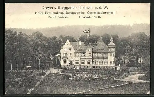 AK Hameln, Hotel Dreyer`s Berggarten aus der Vogelschau
