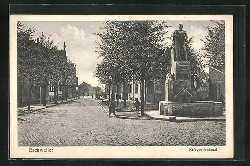 AK Eschweiler, Kinder vor dem Kriegerdenkmal