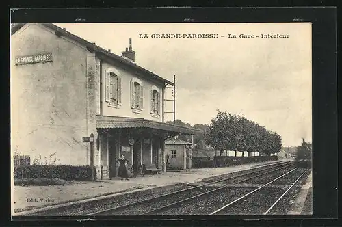 AK La Grande Paroisse, Interieur de la Gare