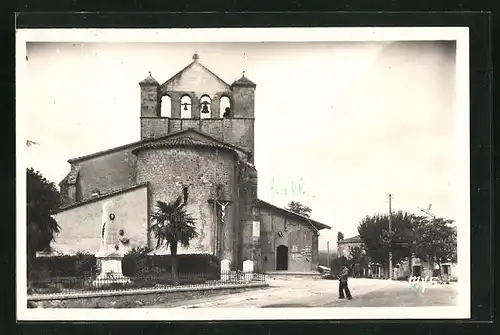 AK Lougrate, La Place et le Monument Aux Morts