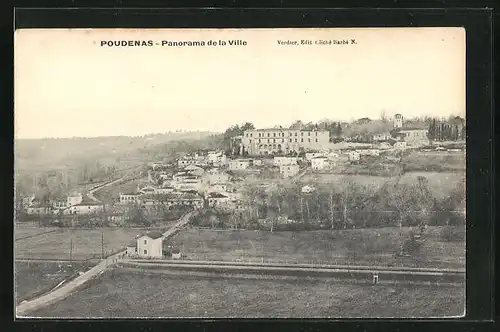 AK Poudenas, Panorama de la Ville