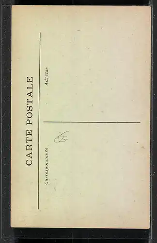 AK Hautefage-la-Tour, Monument aux Morts