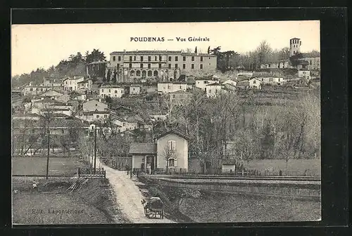 AK Poudenas, Vue générale