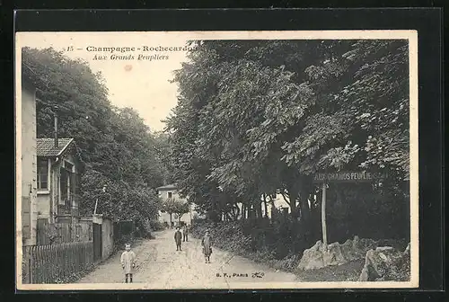 AK Champagne - Rochecardo, Aux Grands Peupliers