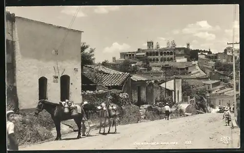AK Cuernavaca, Ortsansicht mit Pferden und Anwohnern