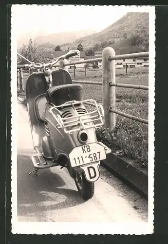 Fotografie Motorrad, Motorroller LKrad mit Kennzeichen KB 111-587