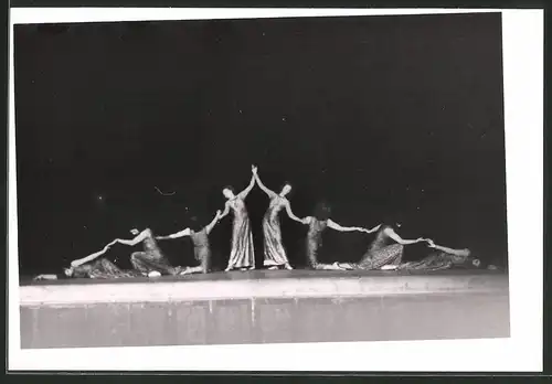 Fotografie Wien-Bild, Ansicht Wien, Tanzgruppe Lilly von Wieden, Vorführung im Konzerthaus 7.6.1944