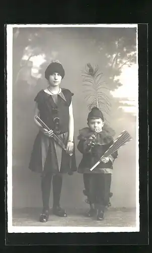 AK Carneval 1927, Bub und älteres Mädchen in Kostümen, Fasching