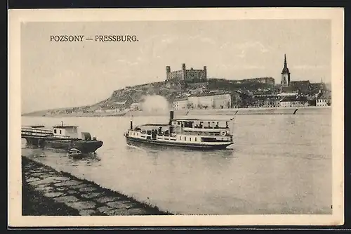 AK Pozsony, Dampfer auf der Donau, Blick zur Festung