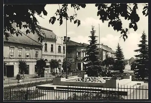 AK Poprad, Strassenpartie mit Anlagen