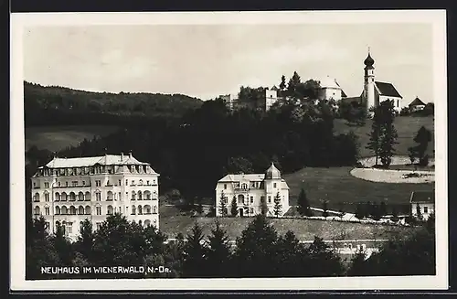 AK Neuhaus im Wienerwald, Ortspartie mit Kirche