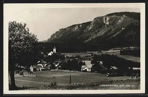 AK Dreistätten, Ortsansicht gegen die Berge