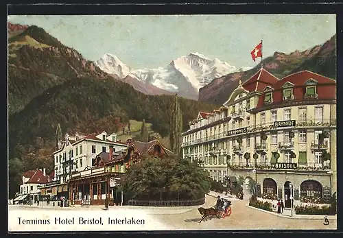 AK Interlaken, Blick auf Terminus Hotel Bahnhof u. Pension Bristol, Alpenpanorama
